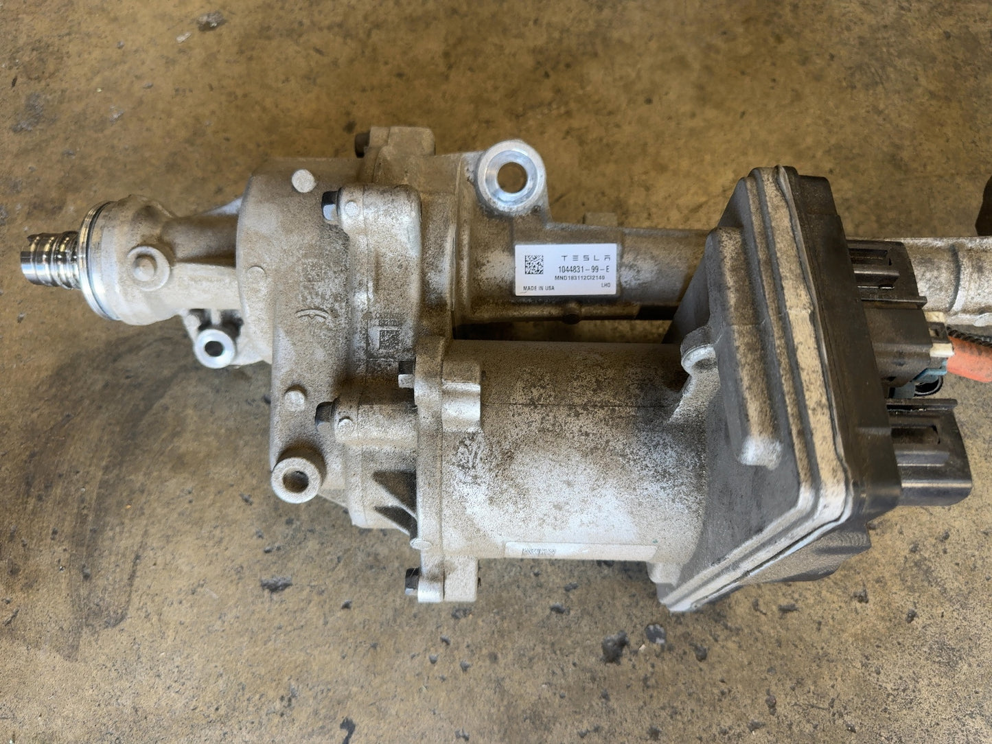 2018-2020 Tesla Model 3 Steering Rack Without Tie Rods 1044831-99-E