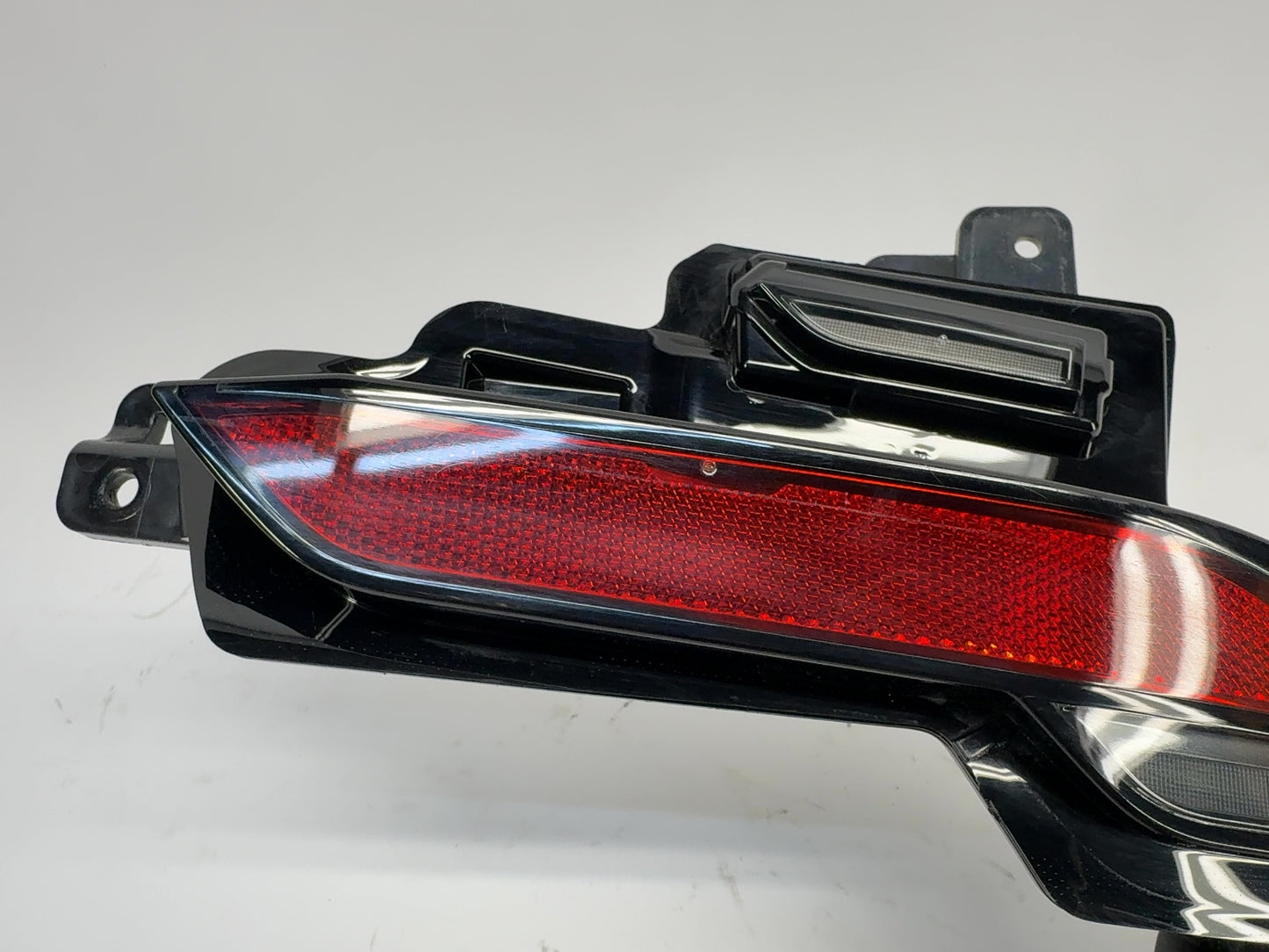 2026 Tesla Model Y Juniper Rear Right Bumper Light 1979445-10-D