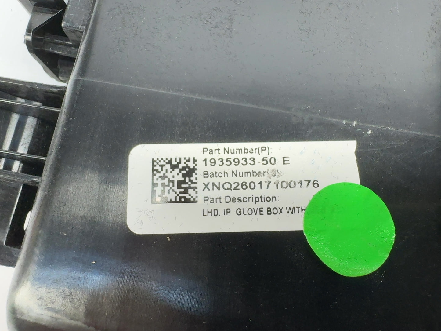 2026 Tesla Model Y Juniper Instrument Panel Glove Box 1935933-50-E