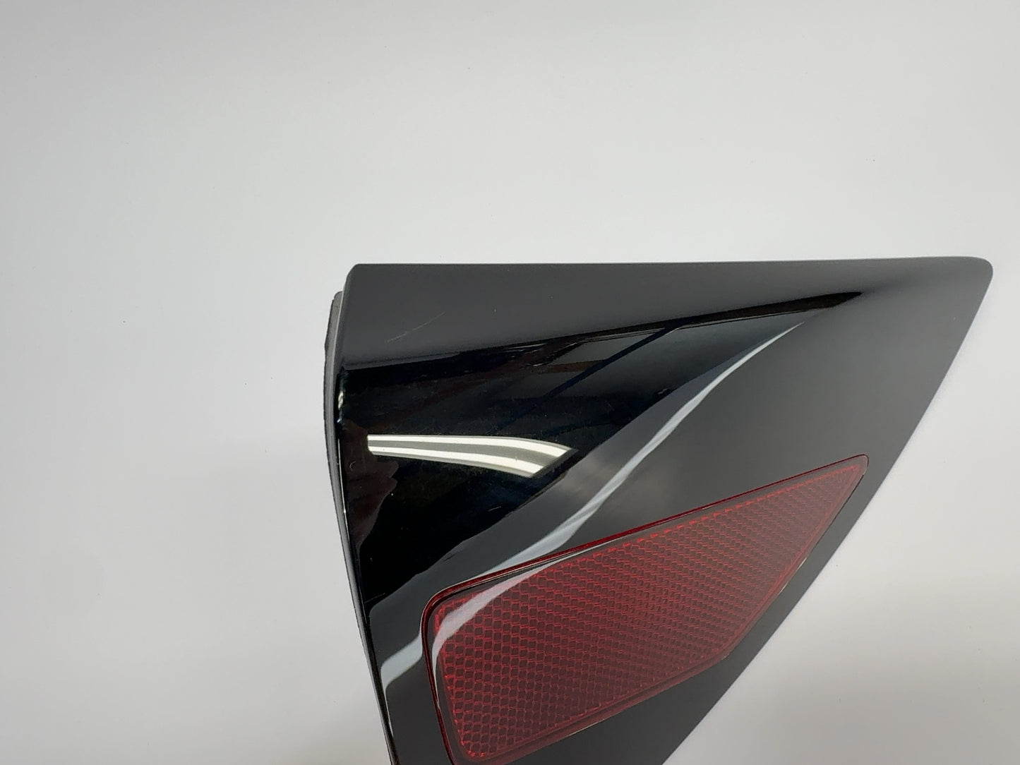 2021-2023 Tesla Model 3 Right Quarter Reflector 1518783-00-B