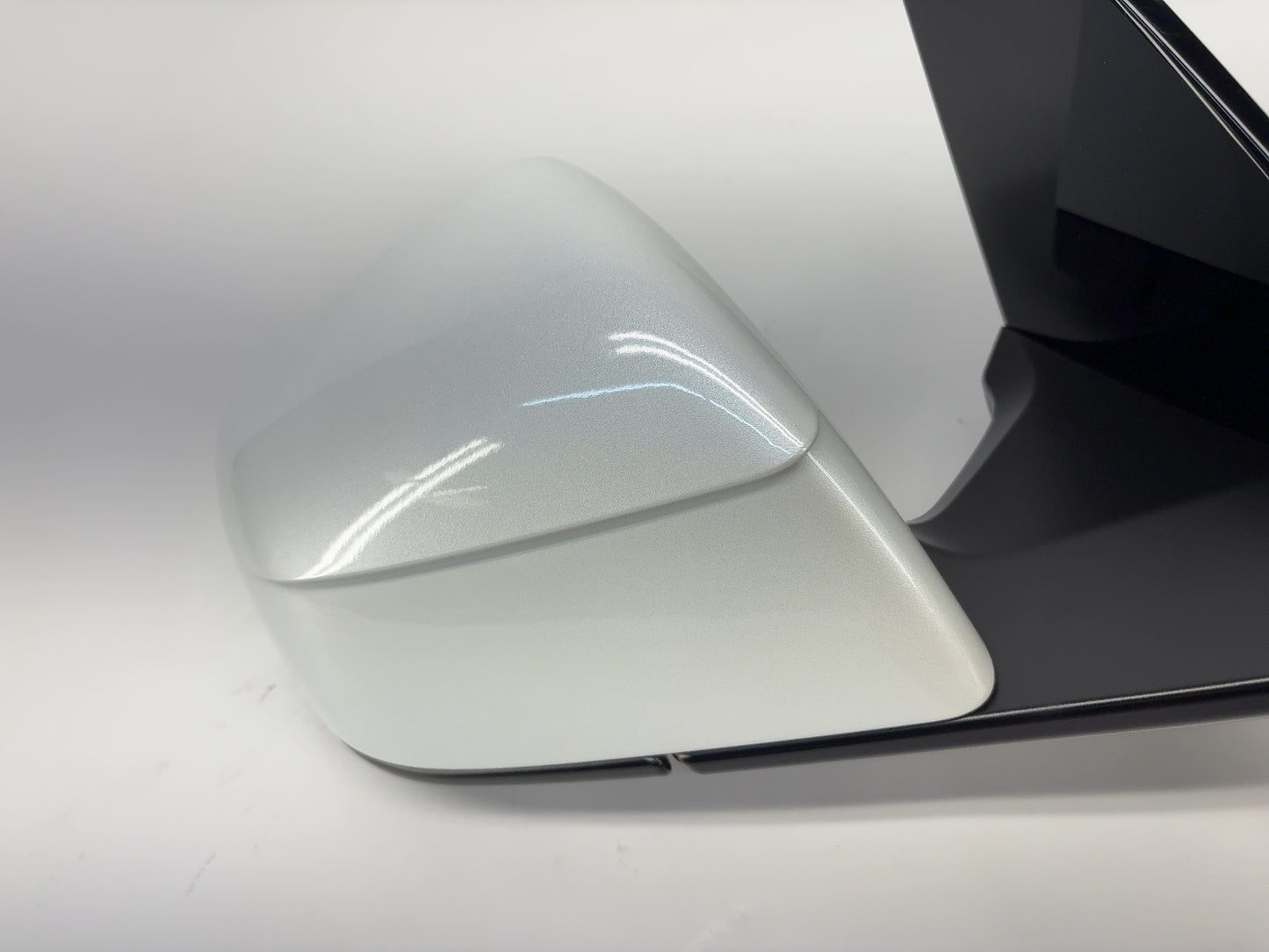2026 Tesla Model Y Juniper Front Right Door Mirror Assembly 2130970-00-A