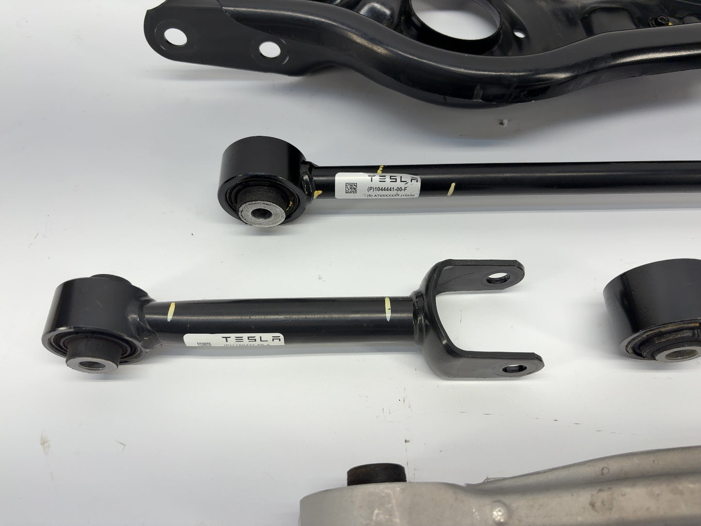 2025 Tesla Model Y Rear Control Arm Set 1288427-99-A