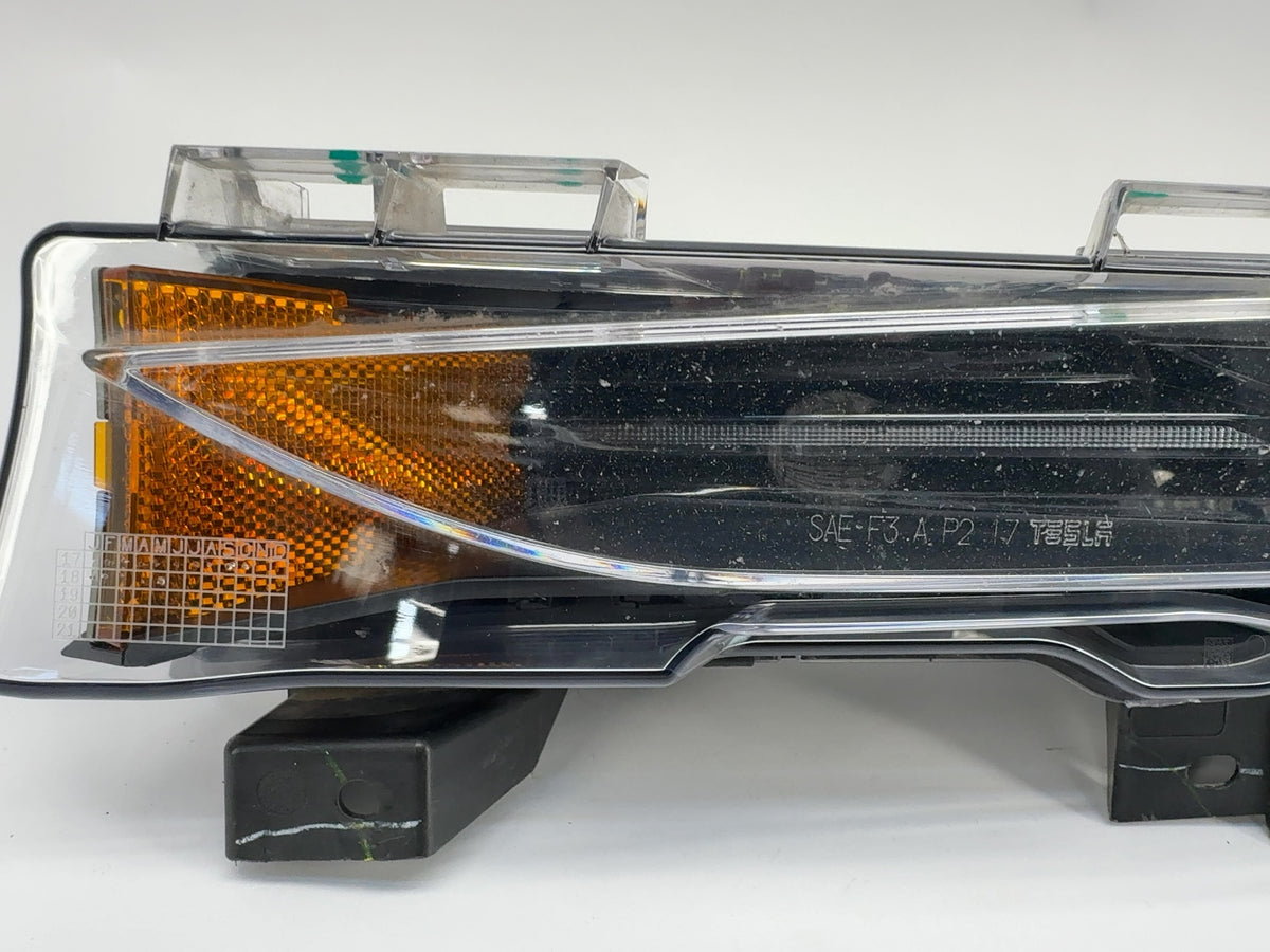 2018 Tesla Model 3 Front Lamp Fascia Left 1077391-00-C