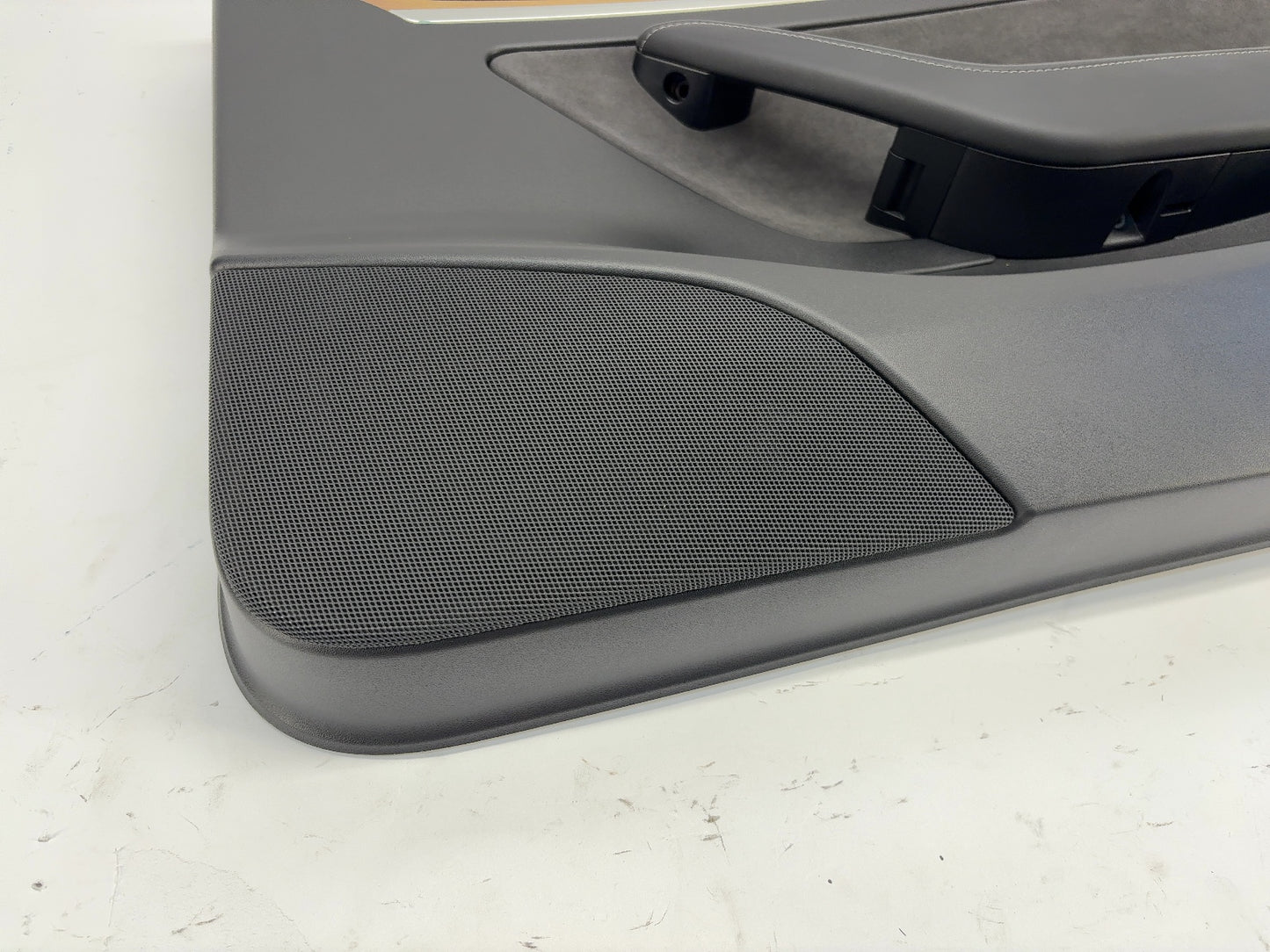 2021-2023 Tesla Model 3 Front Right Door Panel 1588127-01-D