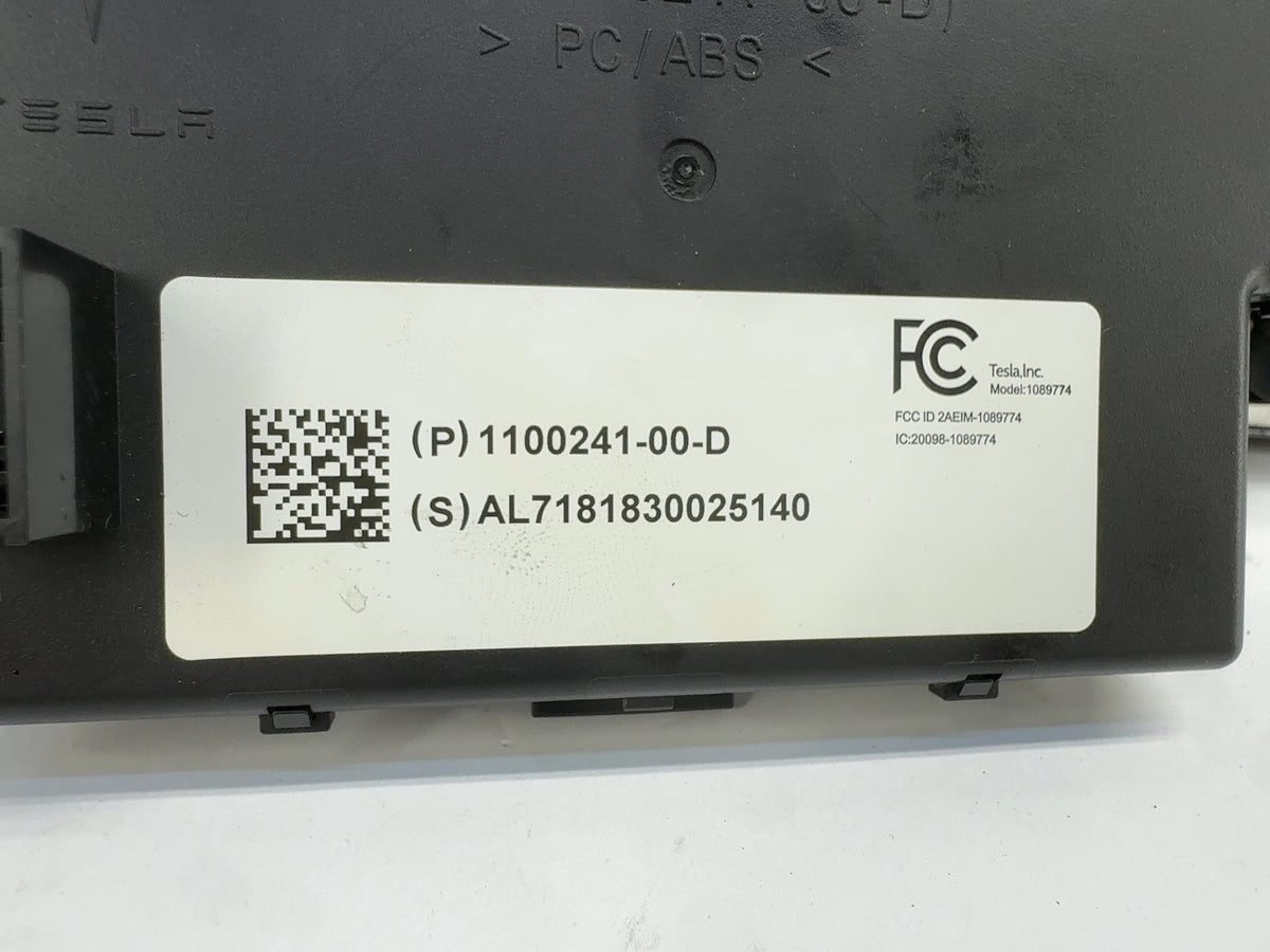 2018 Tesla Model 3 Car Computer With Security Module 1098058-00-K