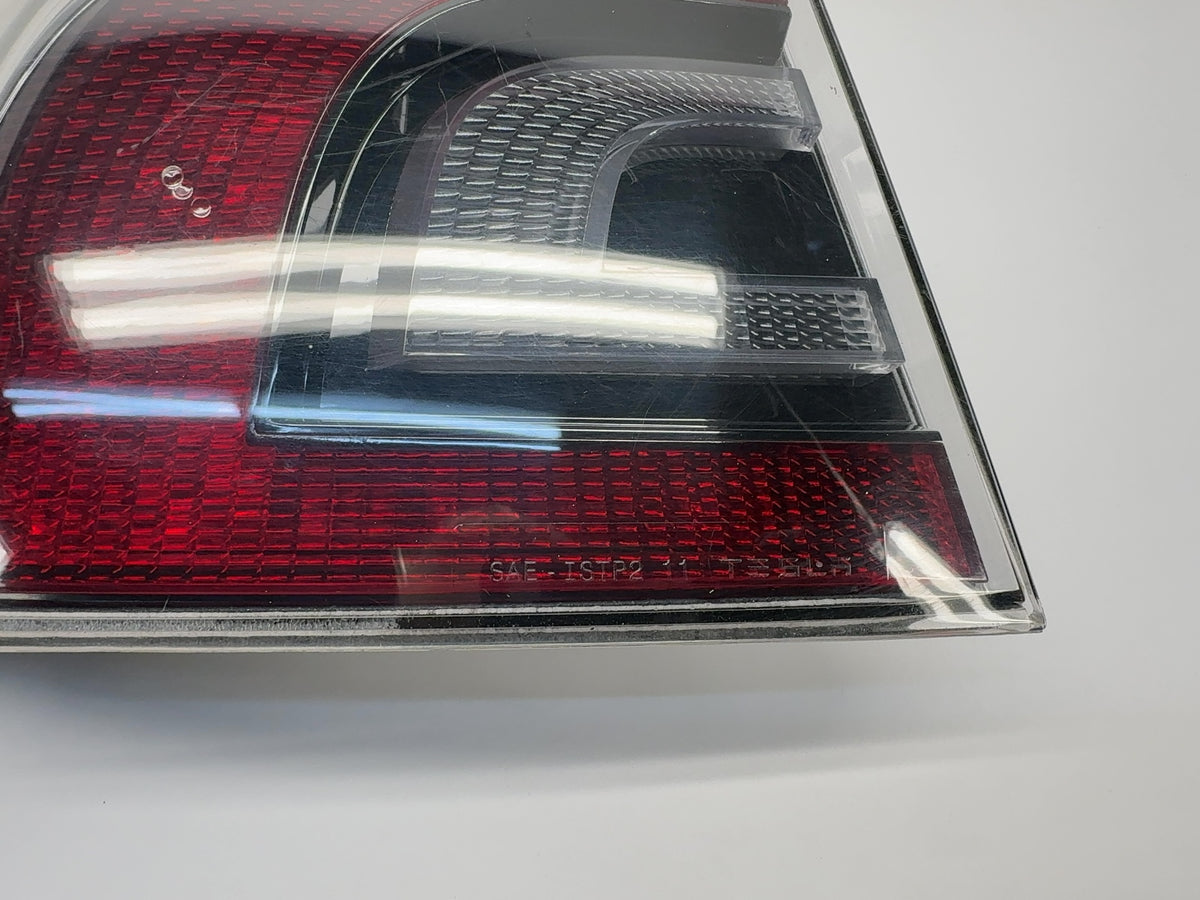 2015-2018 Tesla Model S Tail Lamp Rear Bodyside Left 6005918-00-F