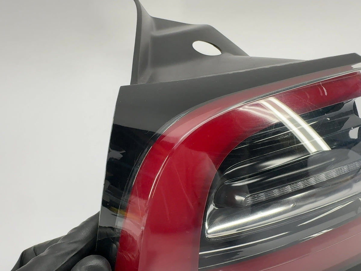 2018-2021 Tesla Model 3 Tail Lamp Rear Bodyside Left 1077397-00-G