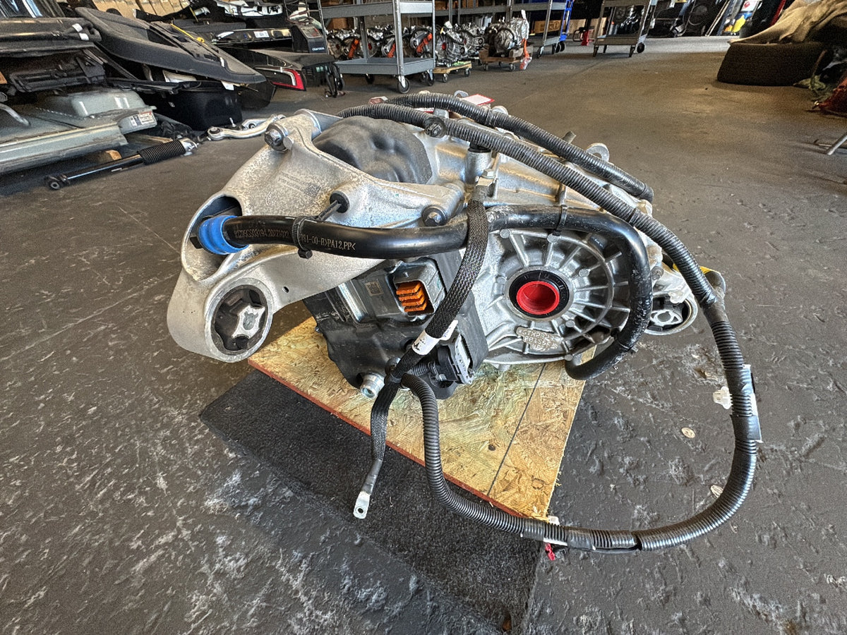 2023 Tesla Model Y Rear Drive Unit 1665000-TX-L