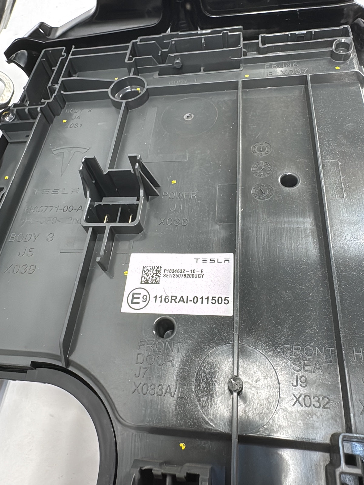 2025-2026 Tesla Model 3 Highland Car Computer With Left Vc Controller 2050302-00-A