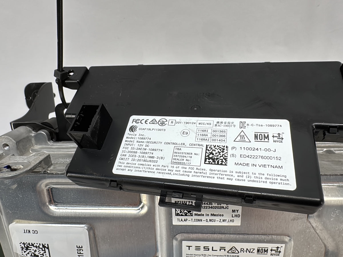 2021-2023 Tesla Model Y Car Computer With Security Module 1684435-00-G