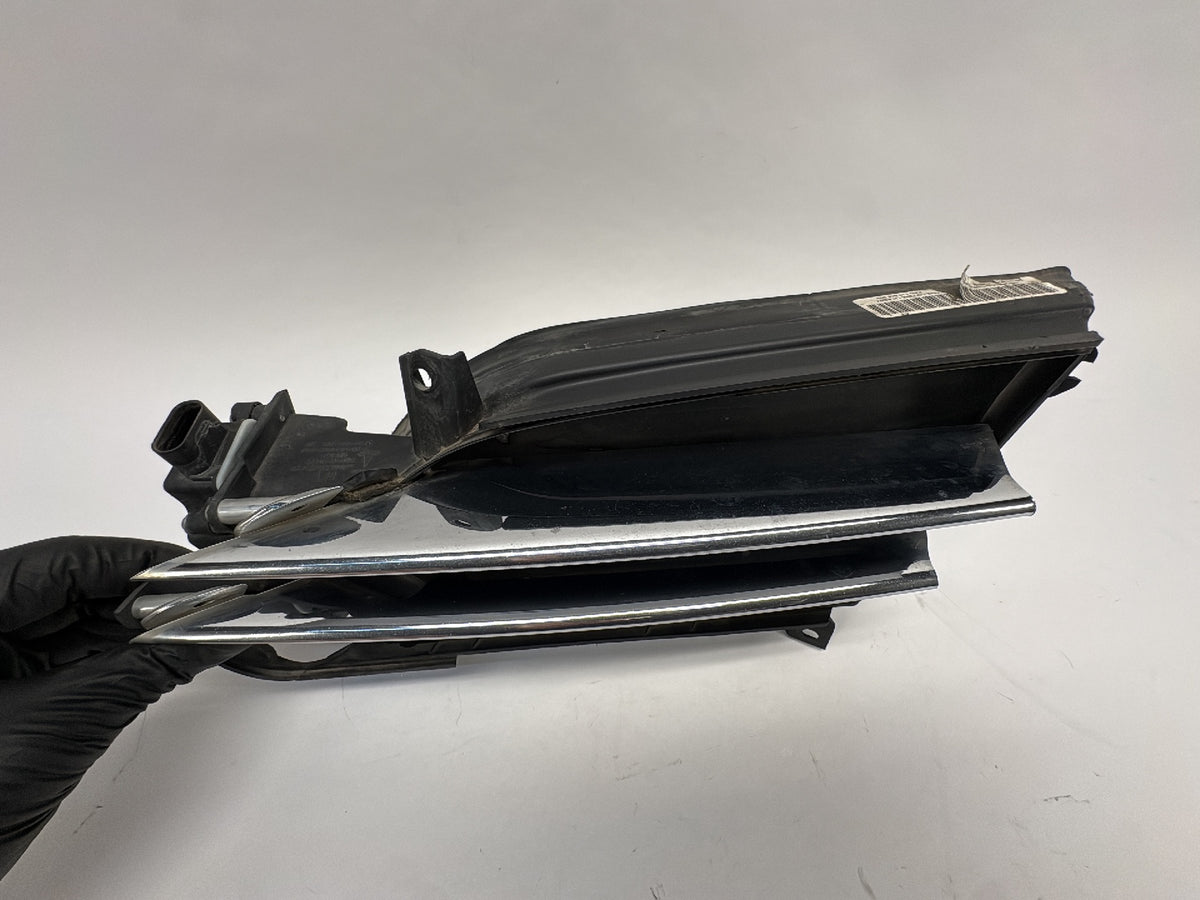 2013 Tesla Model S Active Louvre Left 1007268-00-D