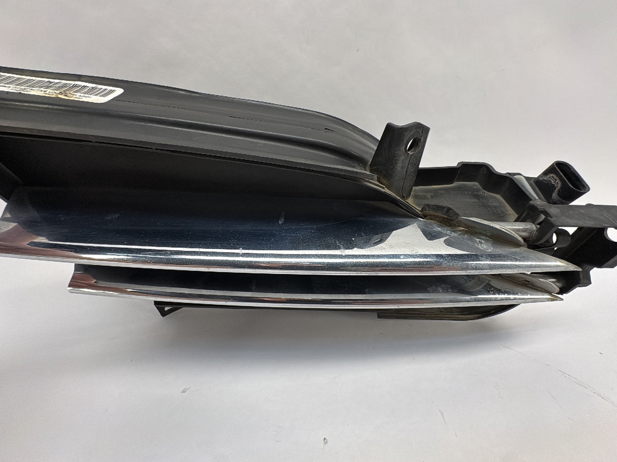 2013 Tesla Model S Active Louvre Right 1007269-00-D