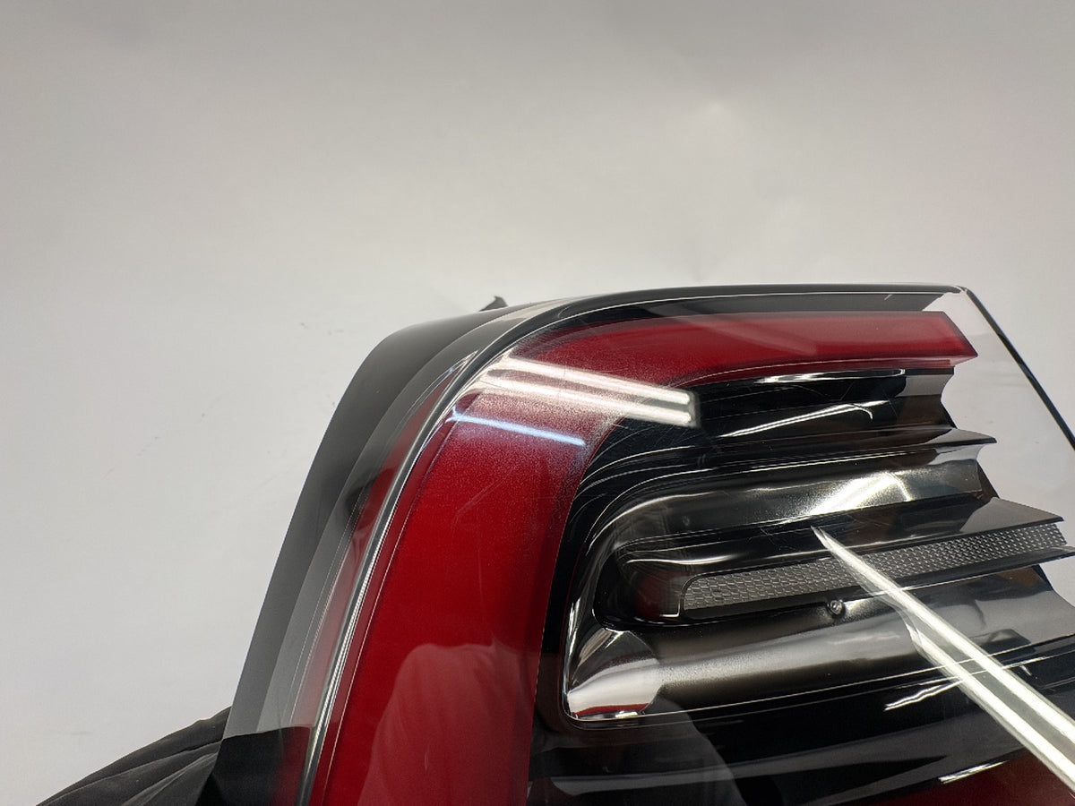 2021-2025 Tesla Model Y Tail Lamp Rear Bodyside Global Left 1502086-00-D