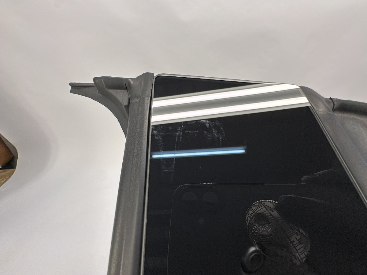 2021 Tesla Model Y B Pillar Glass W Camera Right 1506886-00-G