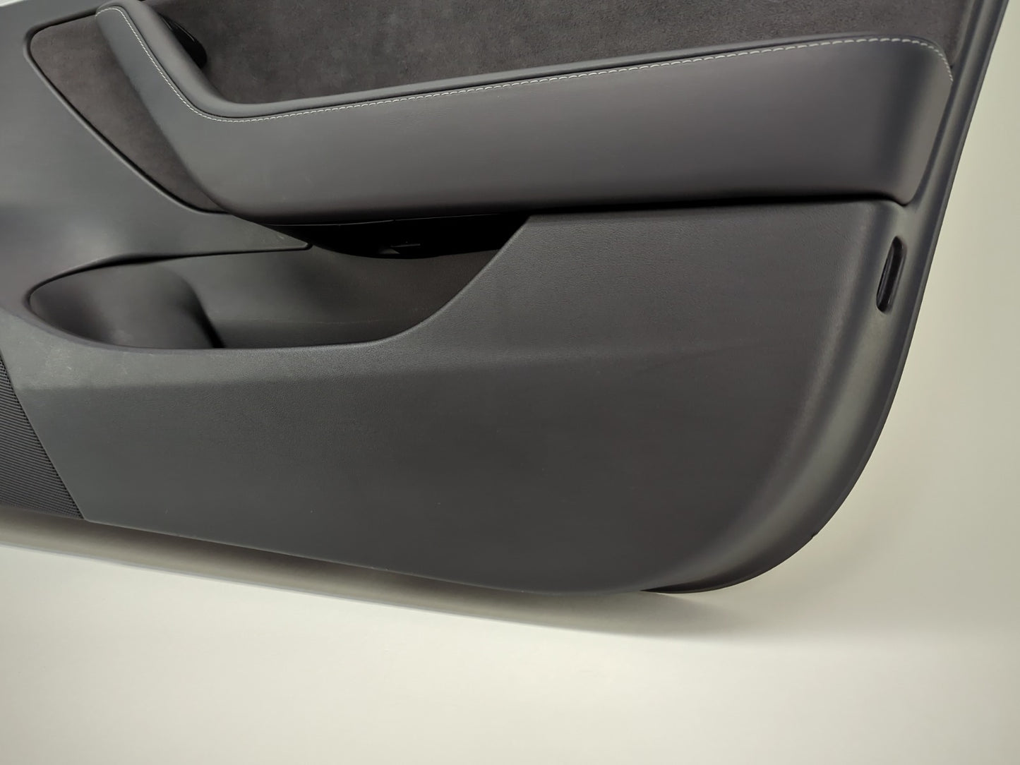 2022 Tesla Model 3 Front Right Door Panel 1761296-01-A