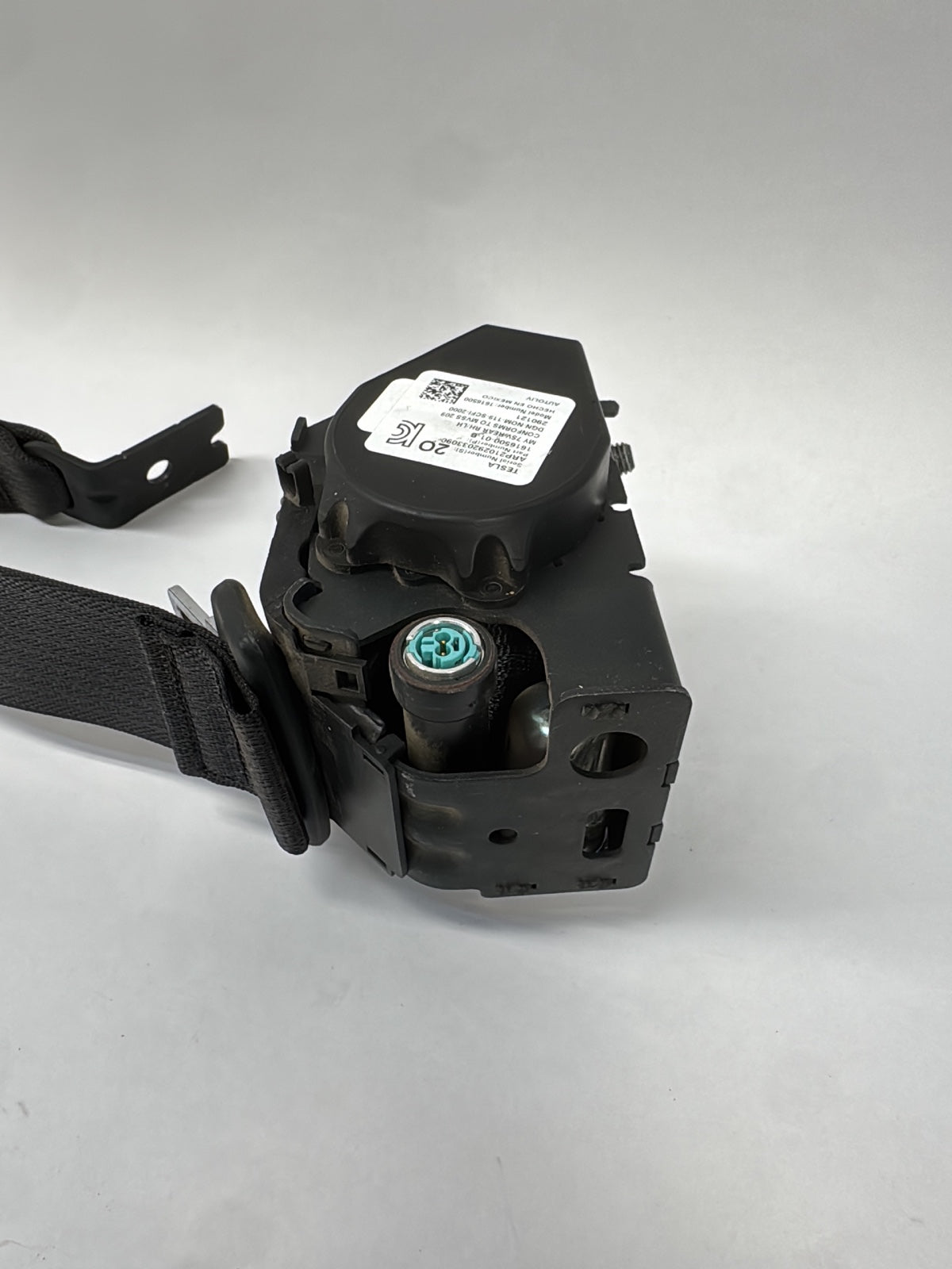 2021 Tesla Model Y Rear Seat Belt Left Or Right 1616500-01-B