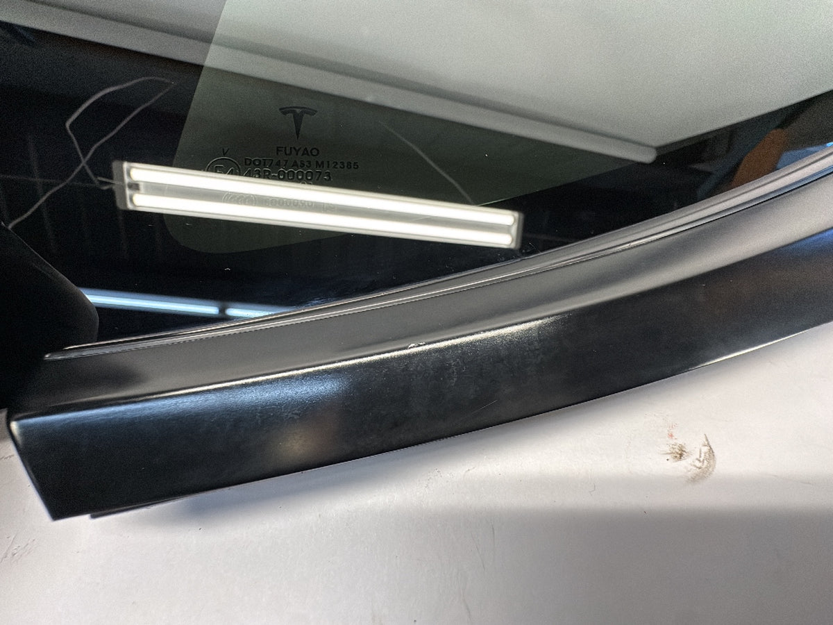 2021-2023 Tesla Model Y Left Quarter Glass Note 1495740-00-E
