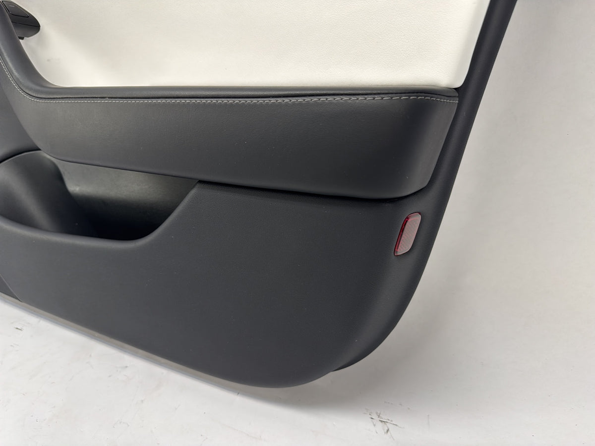 2018 Tesla Model 3 Front Right Door Panel 1090411-02-I