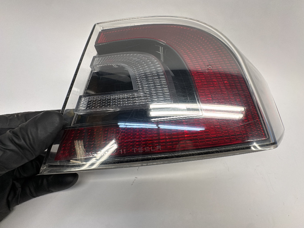 2013 Tesla Model S Right Tail Lamp 6005919-00-C
