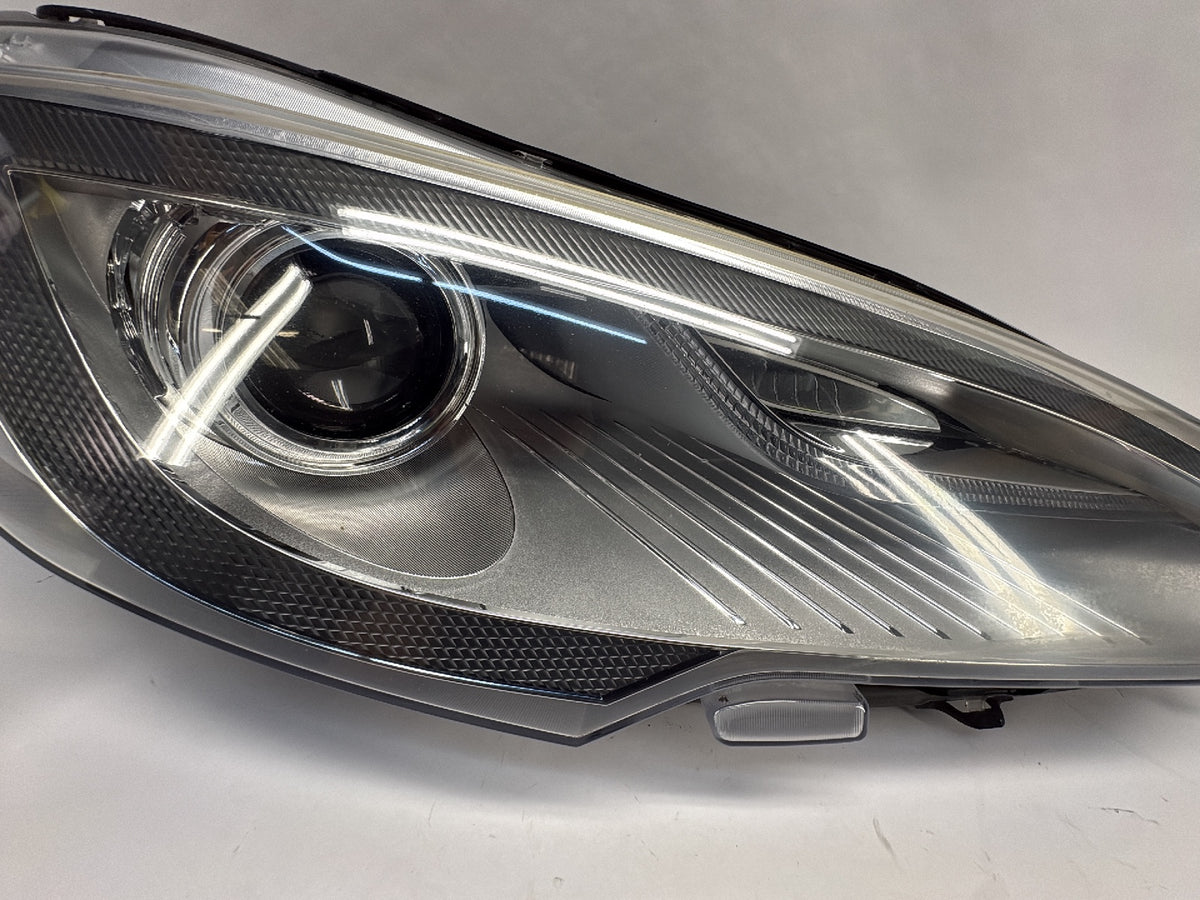 2013 Tesla Model S Right Headlamp 6005907-00-C