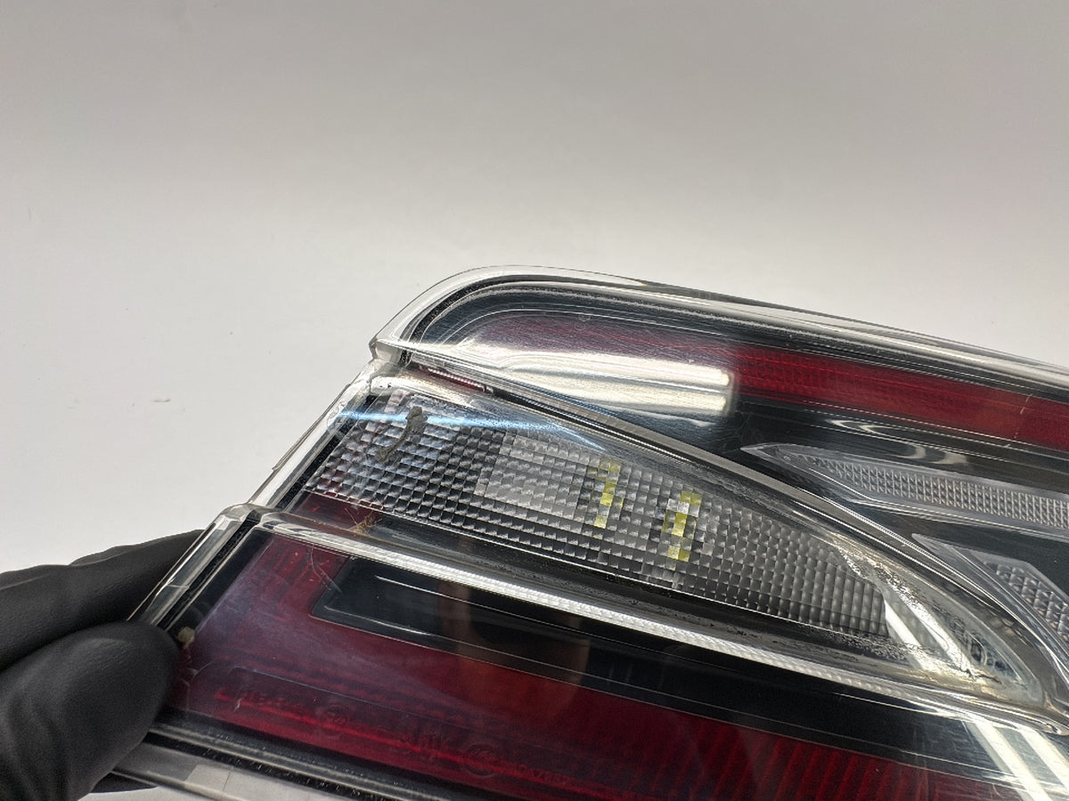 2013 Tesla Model S Liftgate Tail Lamp Right 6005924-00-C
