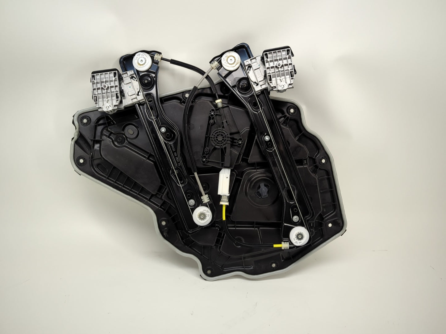 2025 Tesla Model Y Rear Right Door Window Regulator 1526803-00-F