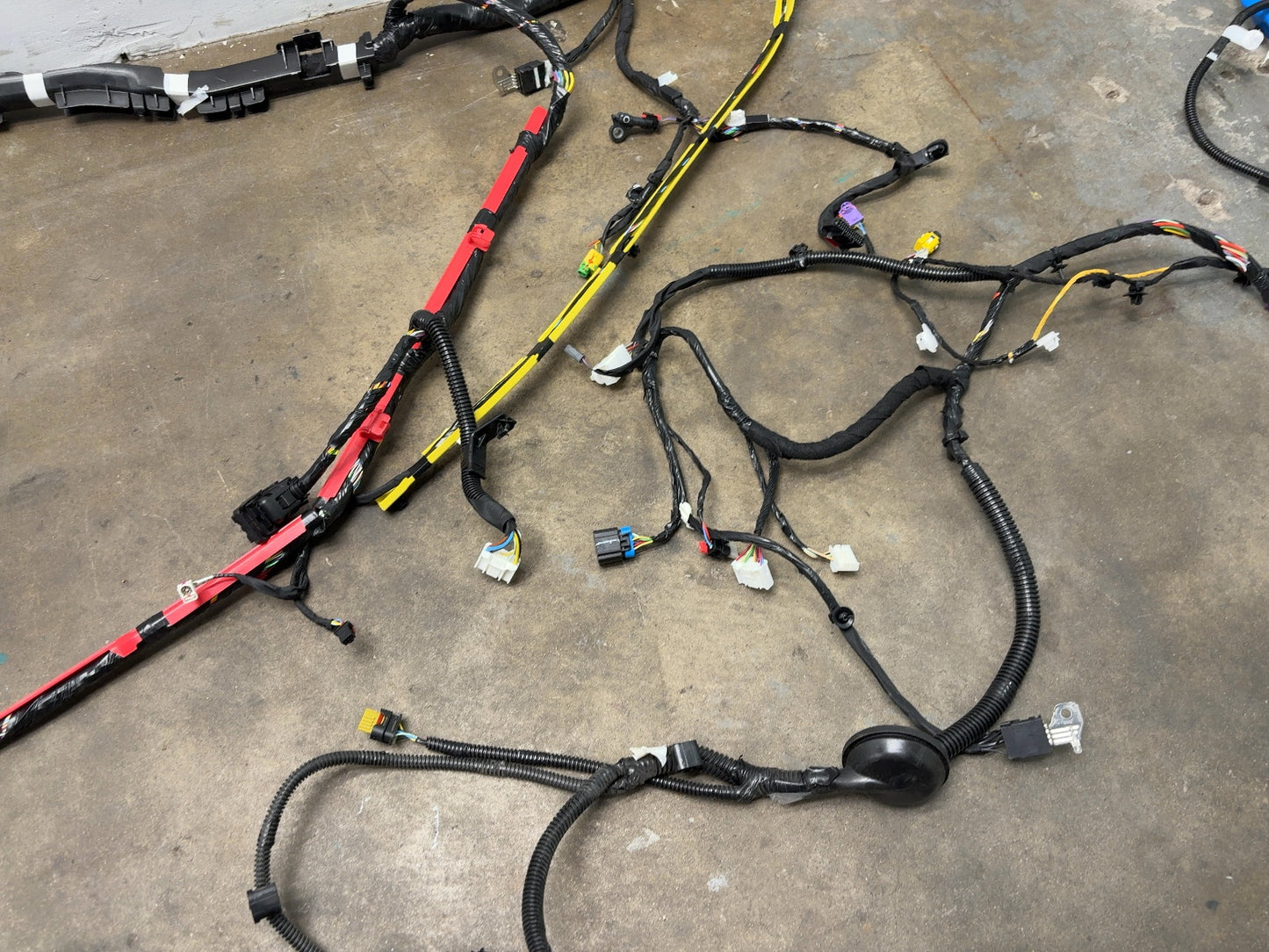 2025 Tesla Model 3 Highland Left Body Harness 1897315-01-C