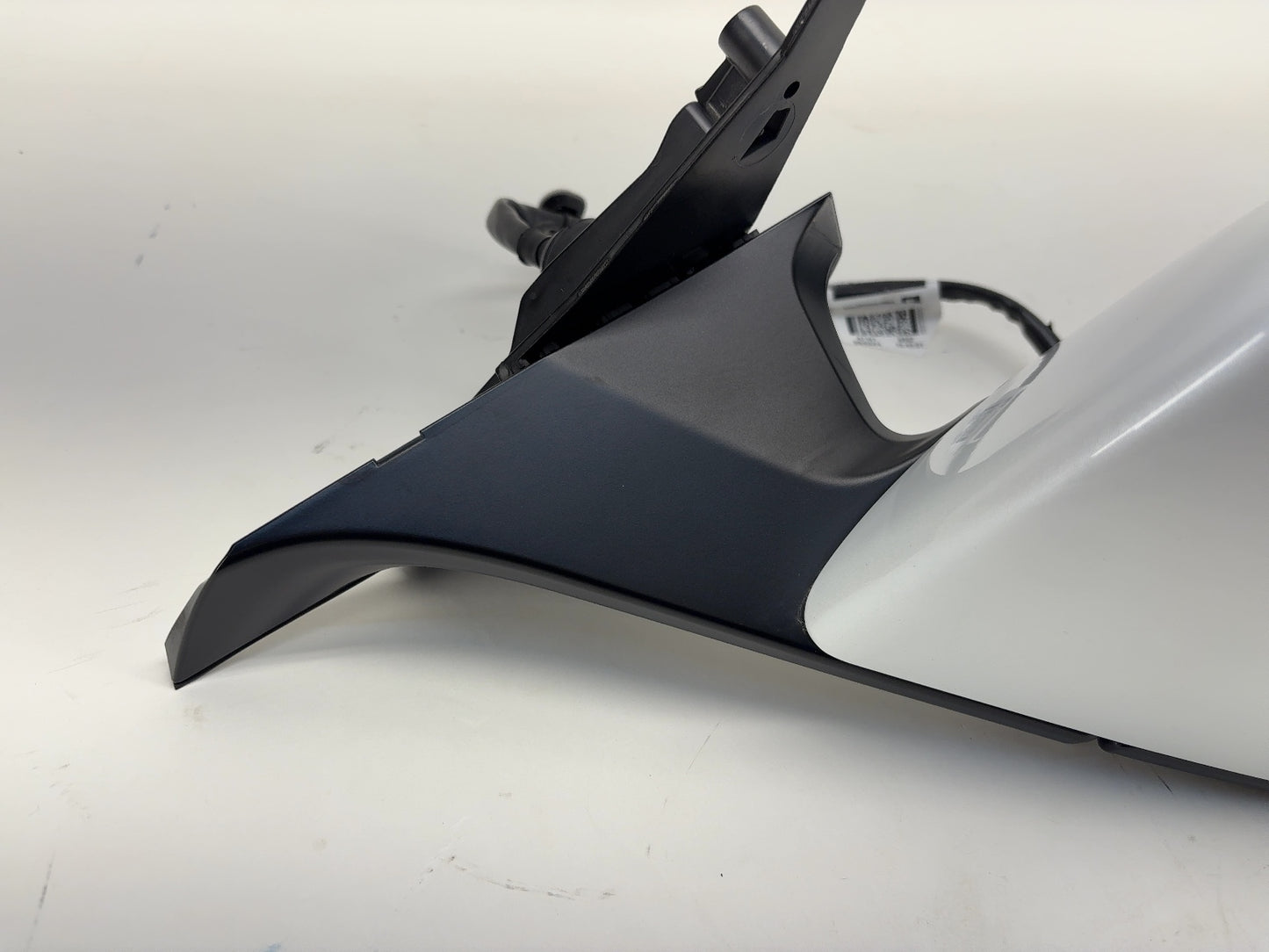 2024 Tesla Model Y Front Left Door Mirror Assembly 1594111-00-D