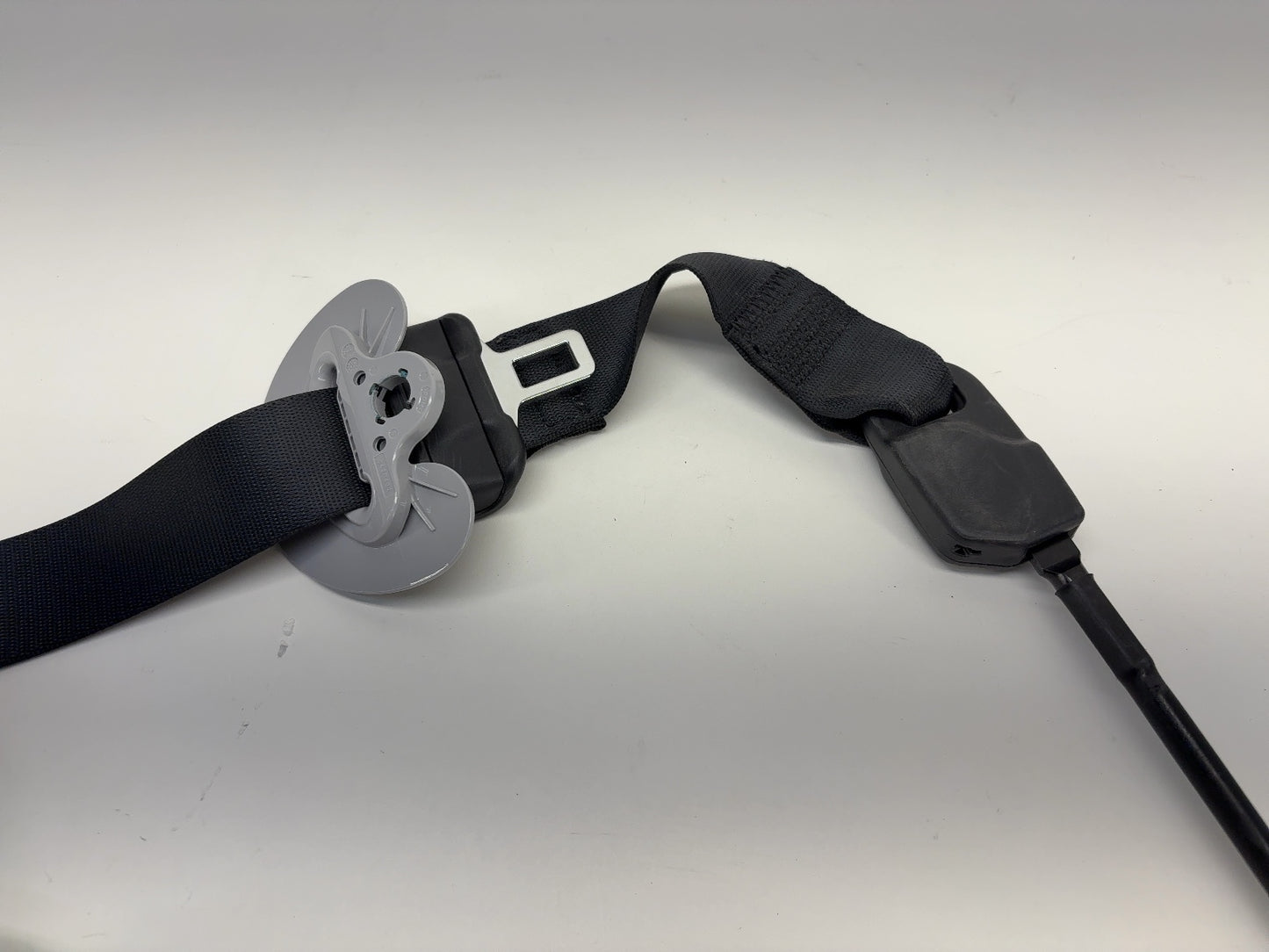 2025 Tesla Model 3 Highland First Row Seat Belt Retractor With Pretensioner 1856706-N1-E