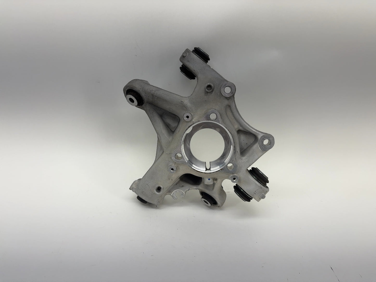 2022 Tesla Model 3 Rear Knuckle Right 1044416-00-G