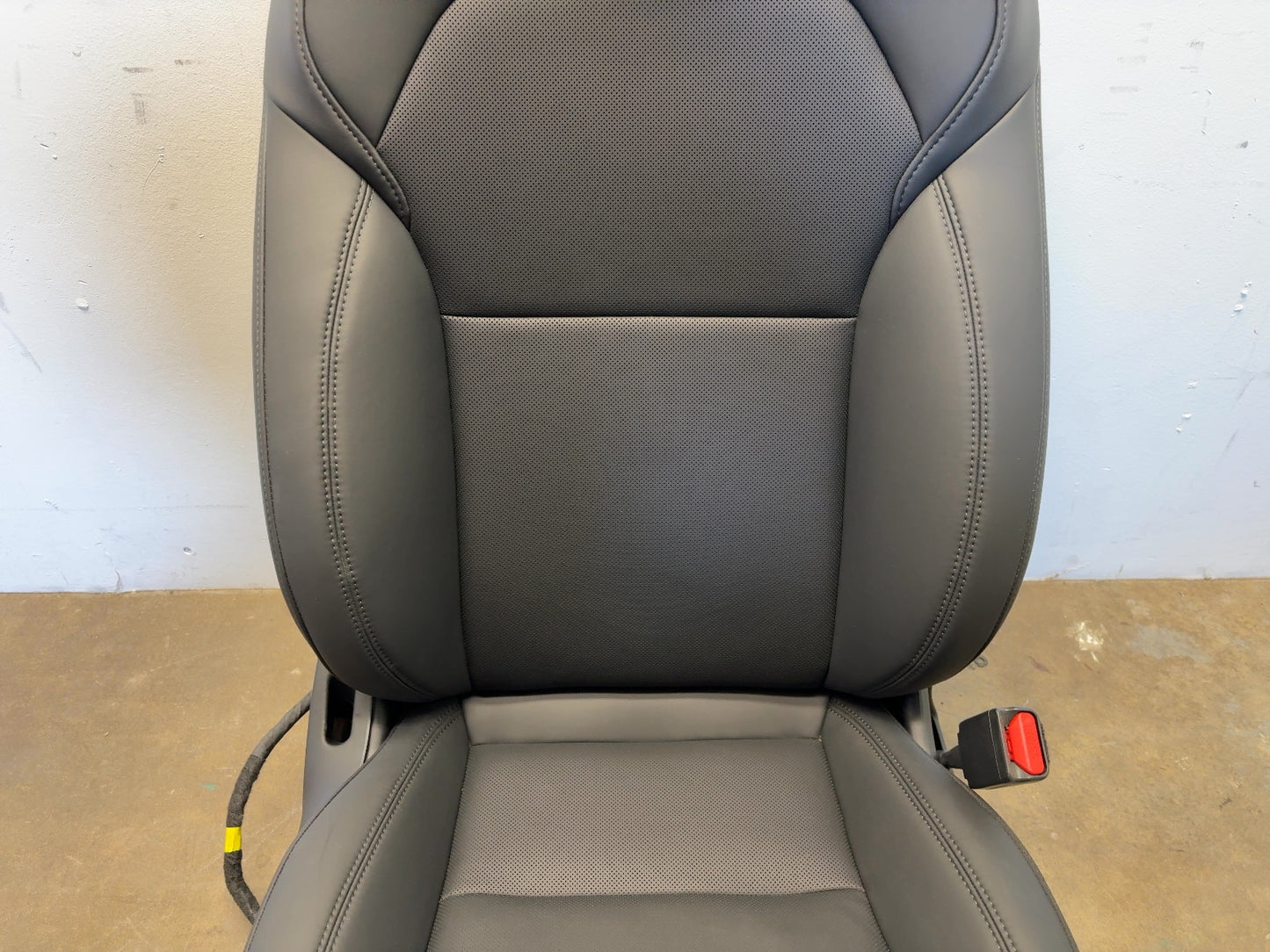 2025 Tesla Model 3 Highland Front Right Passenger Seat Assembly Black 7754324-01-B