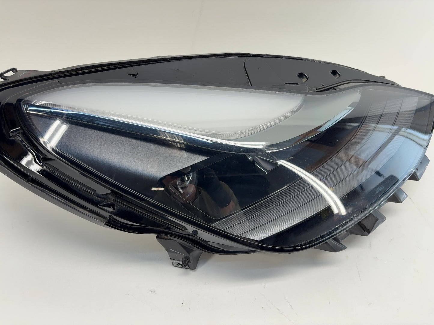 2022-2023 Tesla Model Y Global Headlamp Right 1514953-00-D
