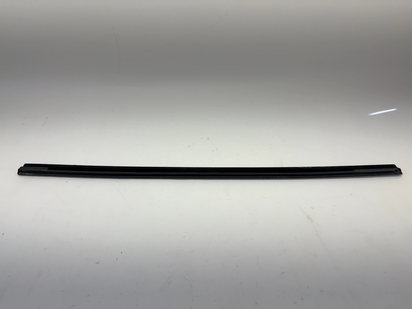 2024 Tesla Model 3 Highland Rear Right Door Belt Molding 1873574-99-A