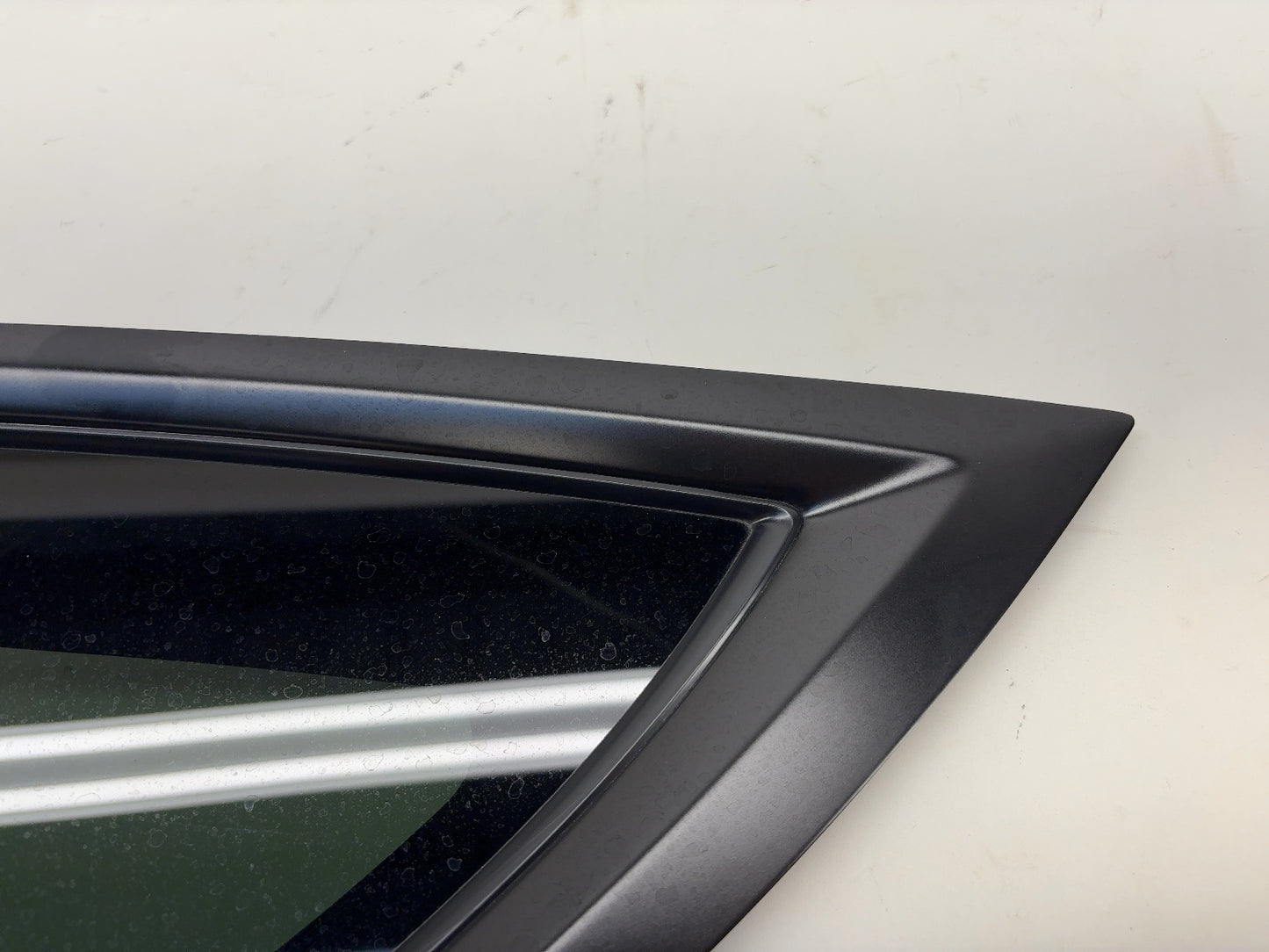2021-2023 Tesla Model Y Left Quarter Glass 1495740-99-H