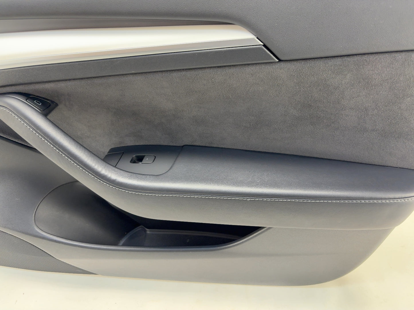 2022 Tesla Model 3 Front Right Door Panel 1761296-01-A