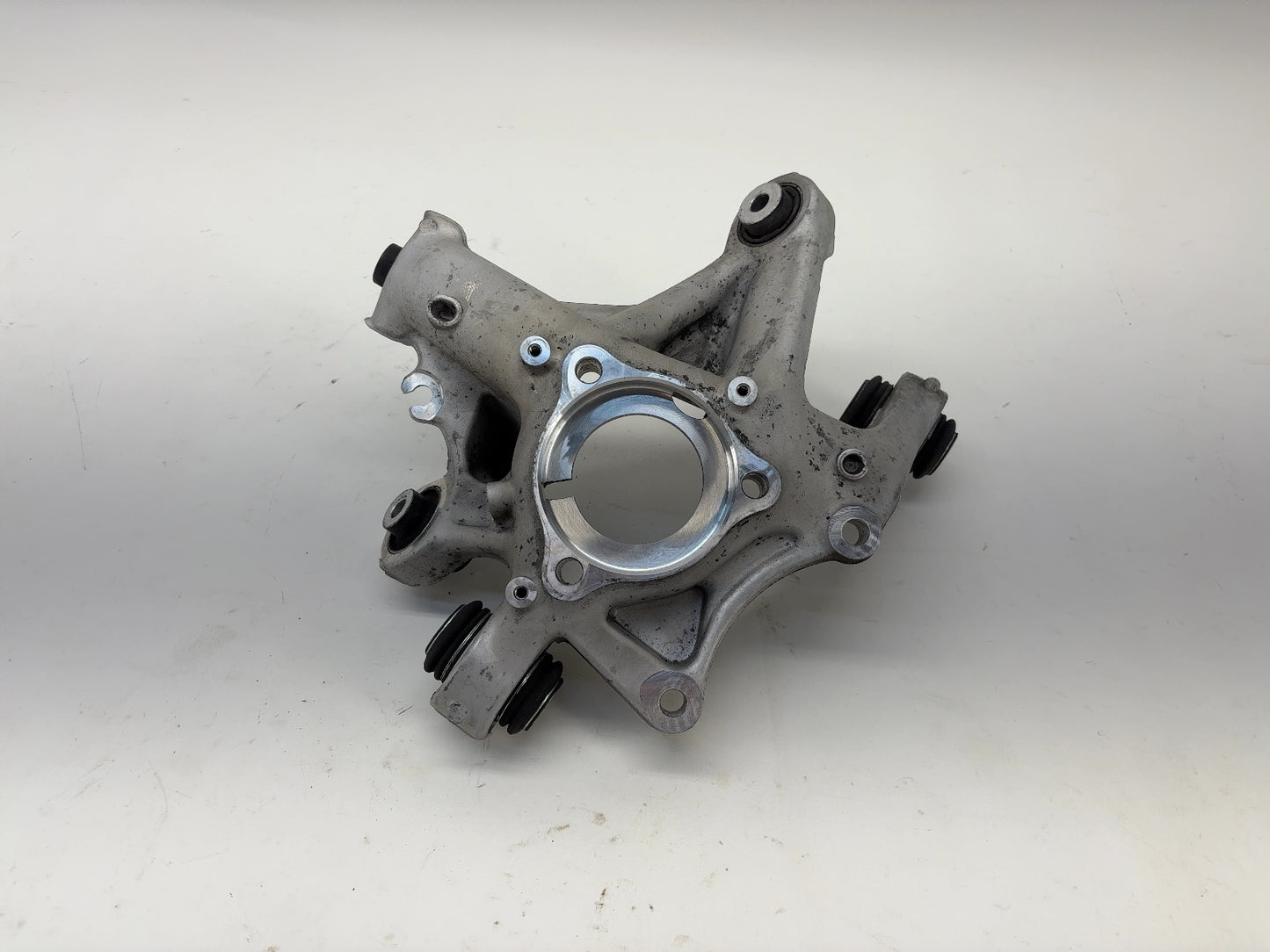 2021 Tesla Model 3 Rear Knuckle Right 1044416-00-F