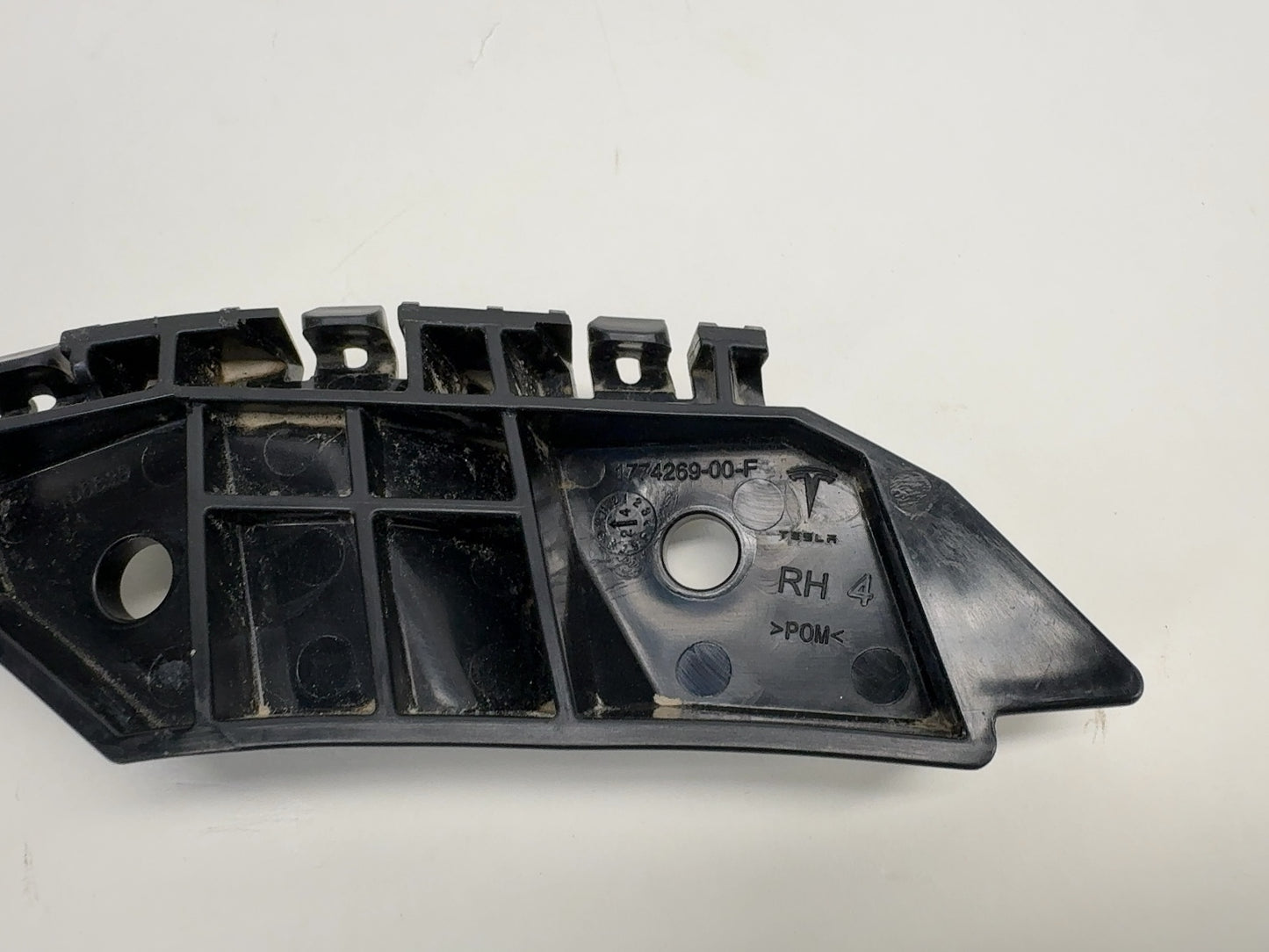 2025 Tesla Model 3 Highland Front Right Bumper Bracket Support 1774269-00-F