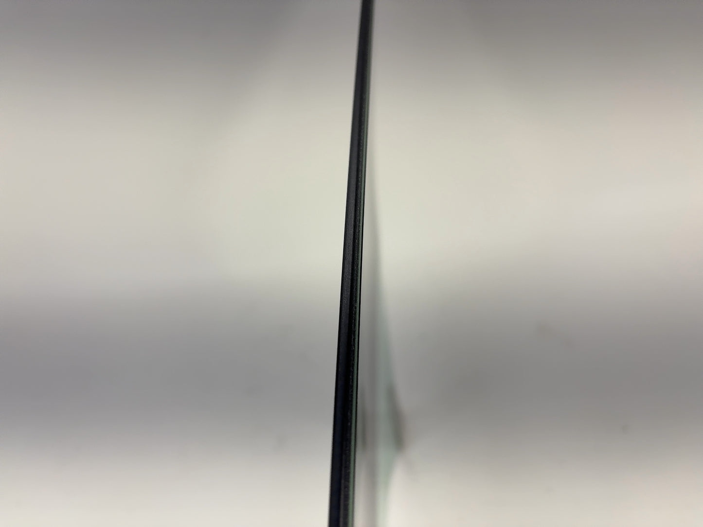 2024-2025 Tesla Model 3 Highland Front Right Door Glass Laminated 1773076-00-D