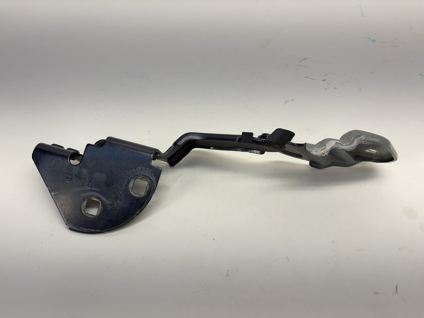 2025 Tesla Model 3 Highland Hood Hinge Right 1774936-00-D