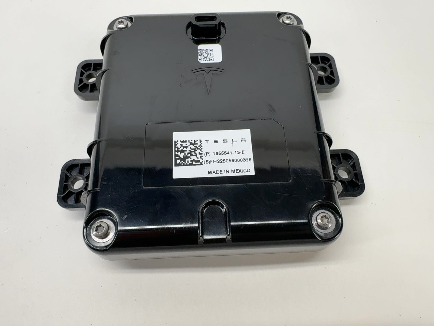 2026 Tesla Model Y Juniper Usb Hub Controller 1855541-13-E