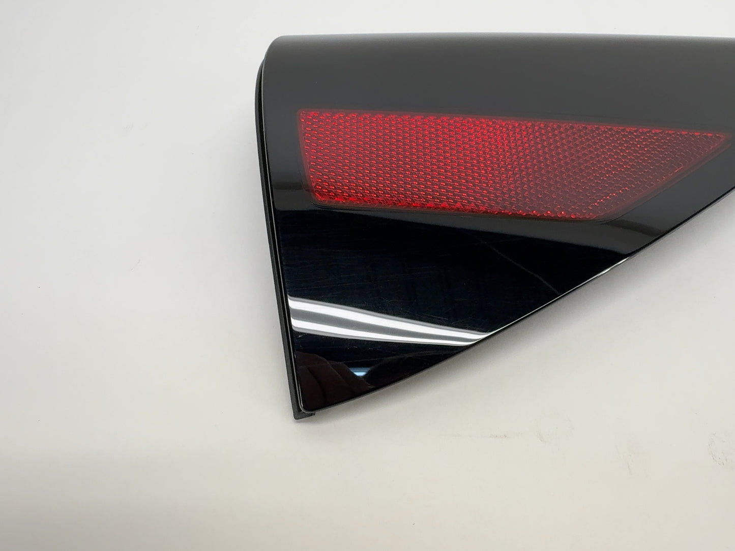 2025 Tesla Model 3 Highland Right Quarter Reflector 1715105-30-A