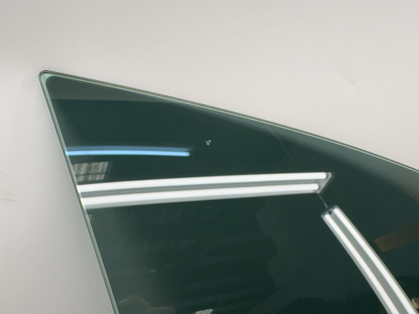 2024-2025 Tesla Model 3 Highland Front Right Door Glass Laminated 1773076-00-D