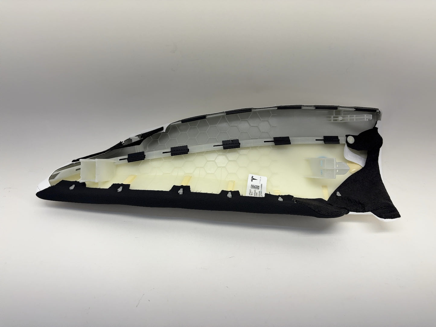 2025 Tesla Model 3 Highland Second Row Bolster Right White 1836648-02-C