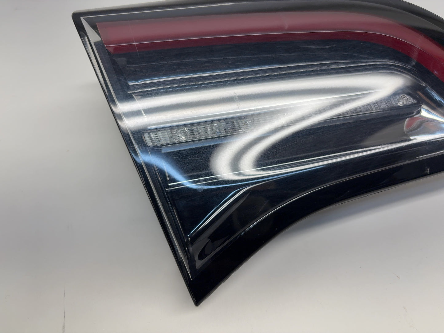 2021-2022 Tesla Model 3 Tail Lamp Liftgate Trunk Left 1077401-00-G