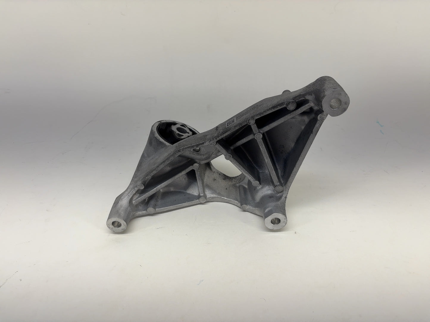 2023 Tesla Model Y Rear Drive Unit Left Hand Mount 1095337-00-D