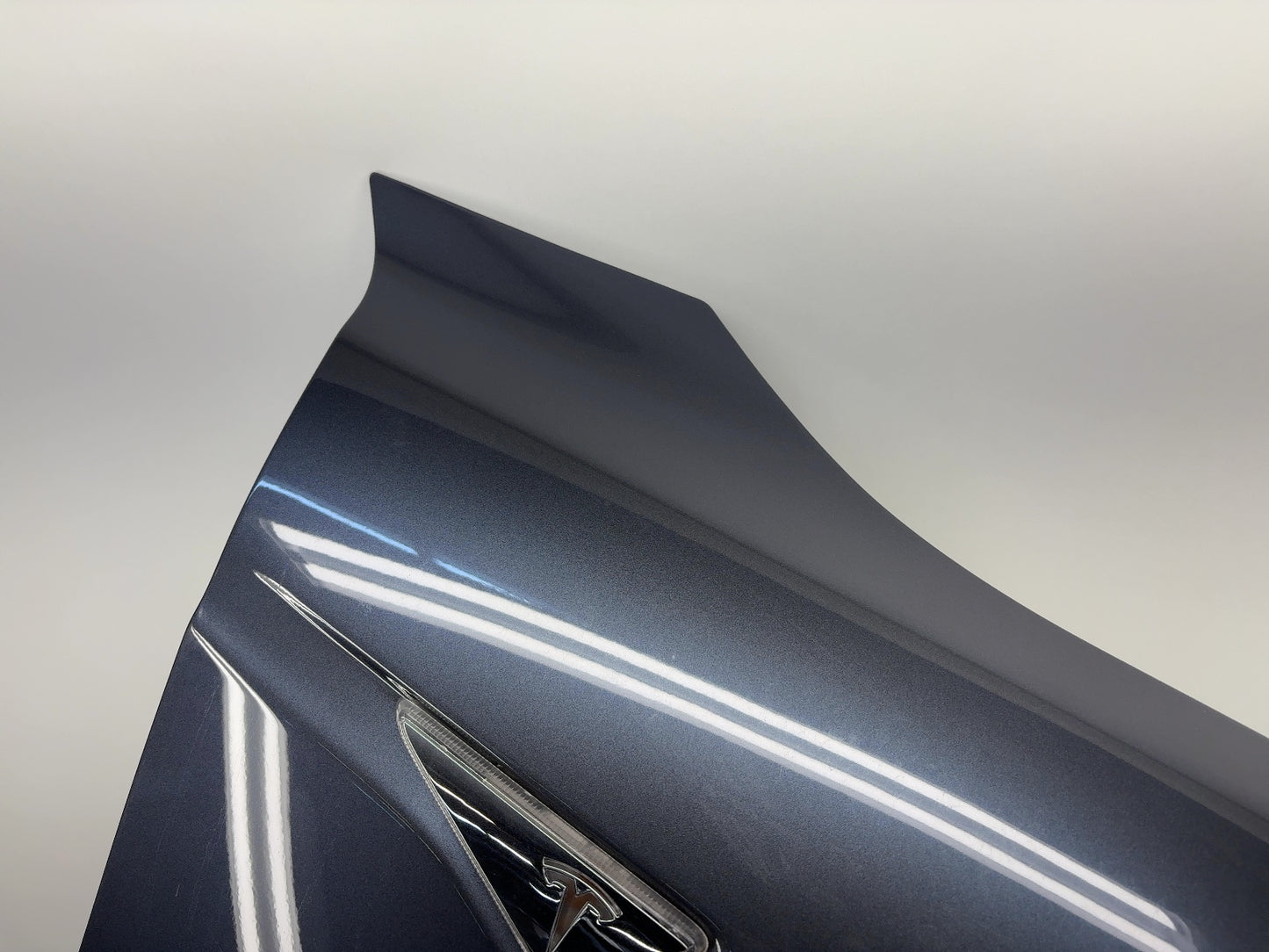 2015 Tesla Model S Right Fender 6008027-E0-D