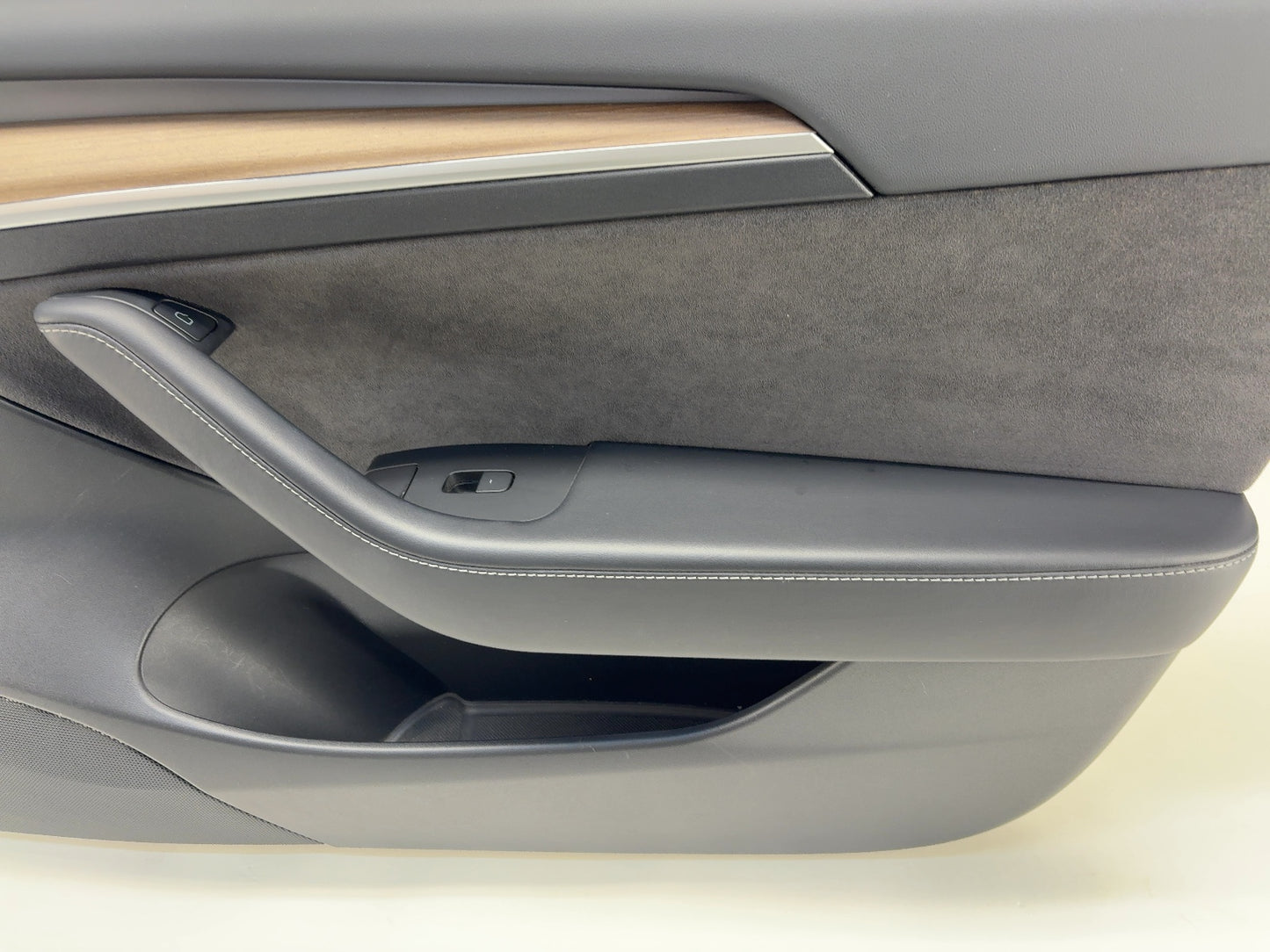 2021 Tesla Model 3 Front Right Door Panel 1588127-01-D