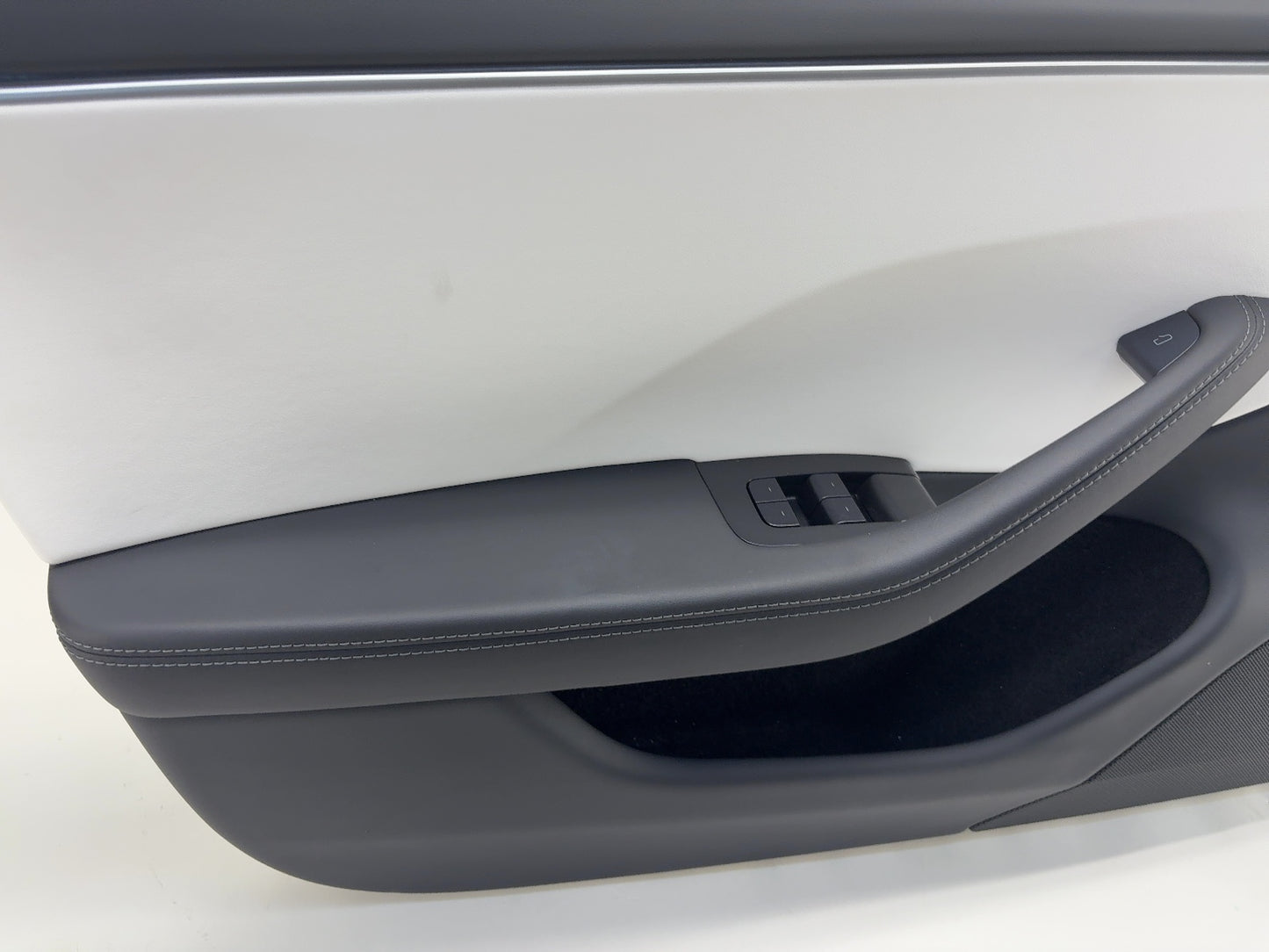 2025 Tesla Model 3 Highland Front Left Door Panel 1776733-20-E