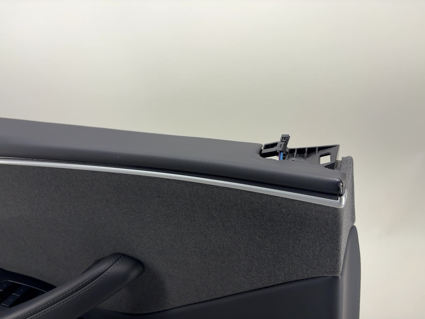 2025 Tesla Model 3 Highland Front Left Door Panel 1776730-20-E