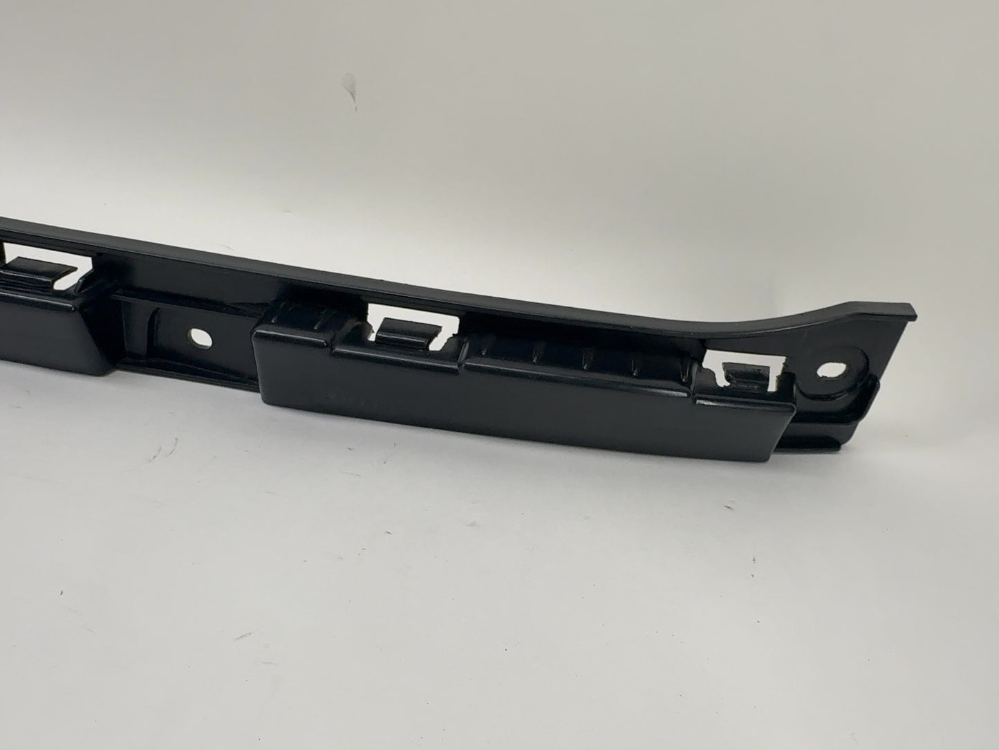 2015 Tesla Model S Rear Bumper Center Bracket 6007724-00-E